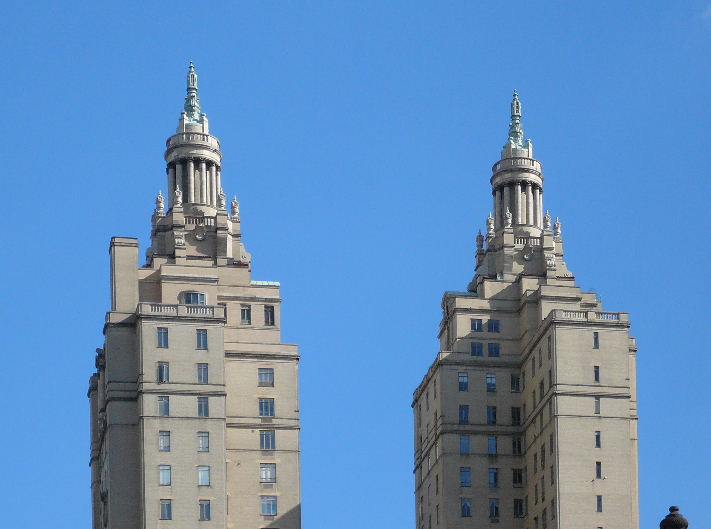 145 Central Park West NY NY USA 2009.jpg
